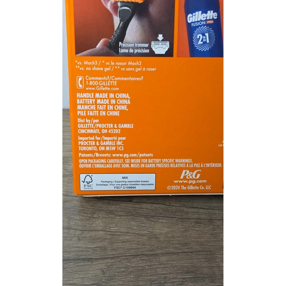 Gillette Fusion5 Power Mens Razor Set 1 Handle 2 Cartridges 1 Battery New